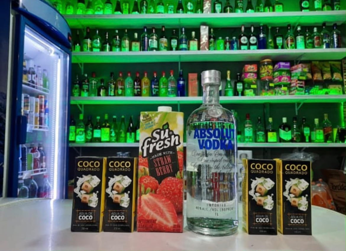 Adega do Bahia com bebidas e vinhos selecionados