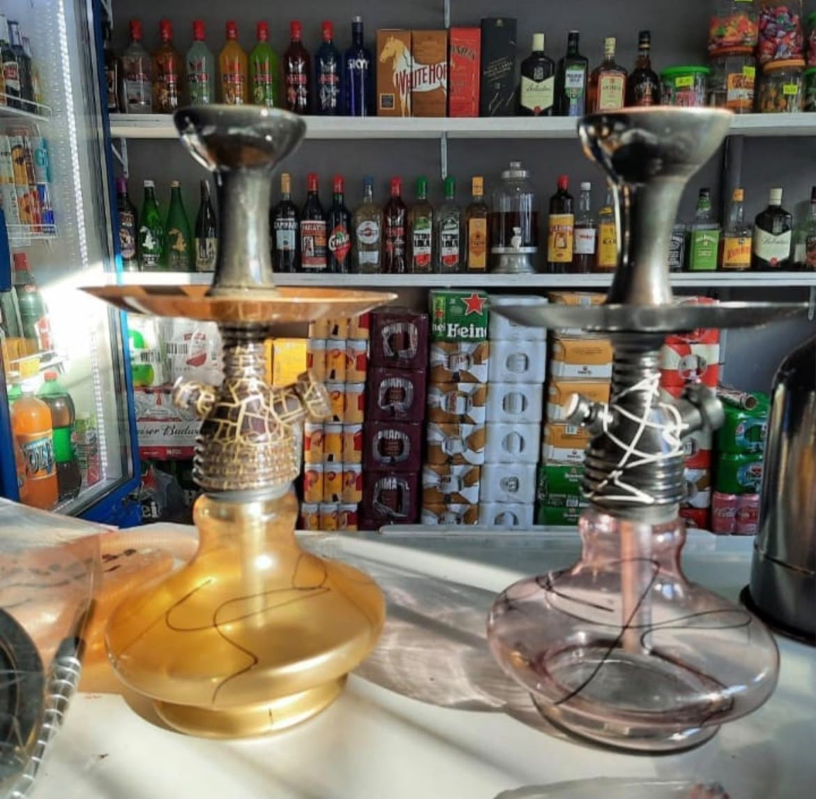 Produtos de tabacaria, essências e acessórios de narguilé
